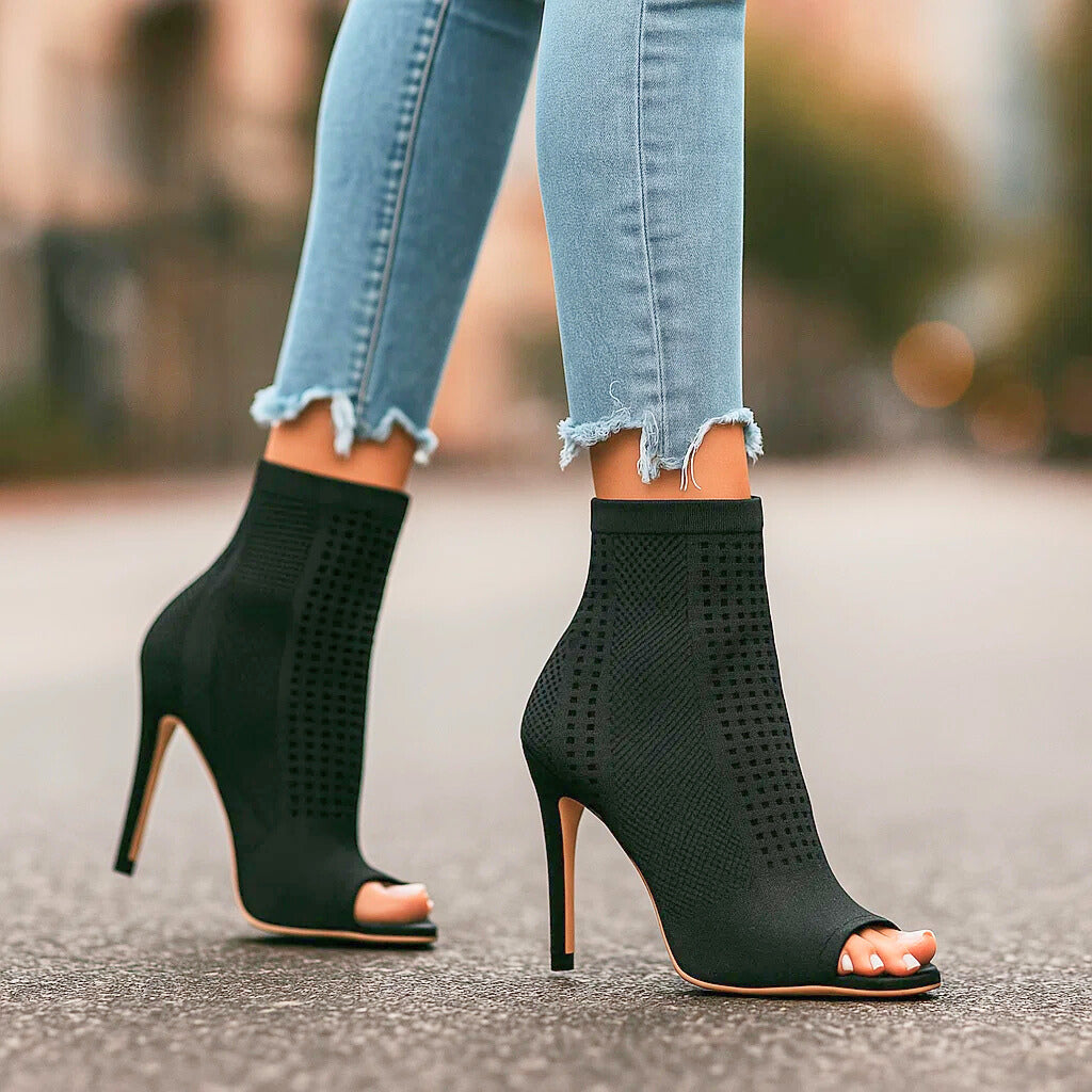 Amena | Knit Heels