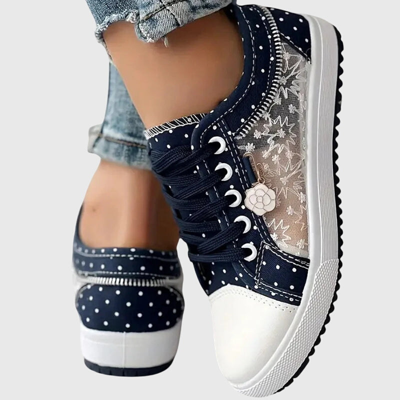 Wanda | Sneakers in Shades of Blue