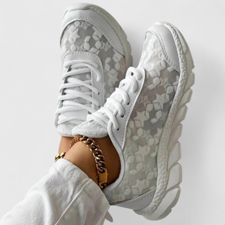 Lydia | Sneakers with Roomy Upper