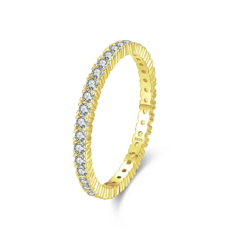 Minimalistyczny pierścionek Eternity ze srebra 925