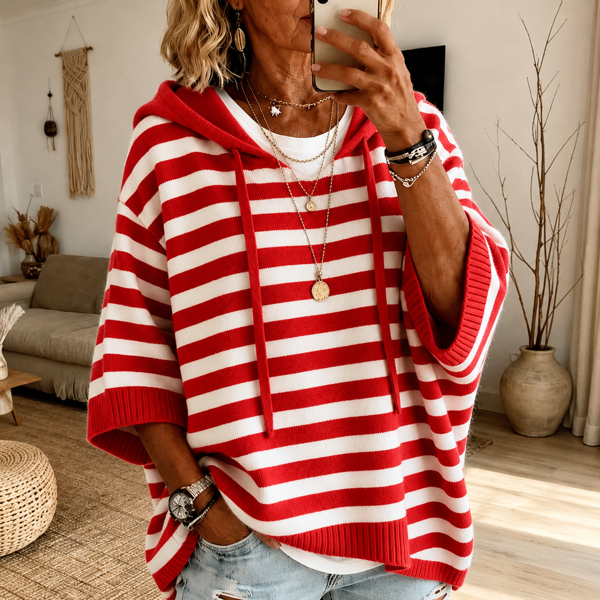 Michalina – Sweter Ponczo w Czerwone Paski