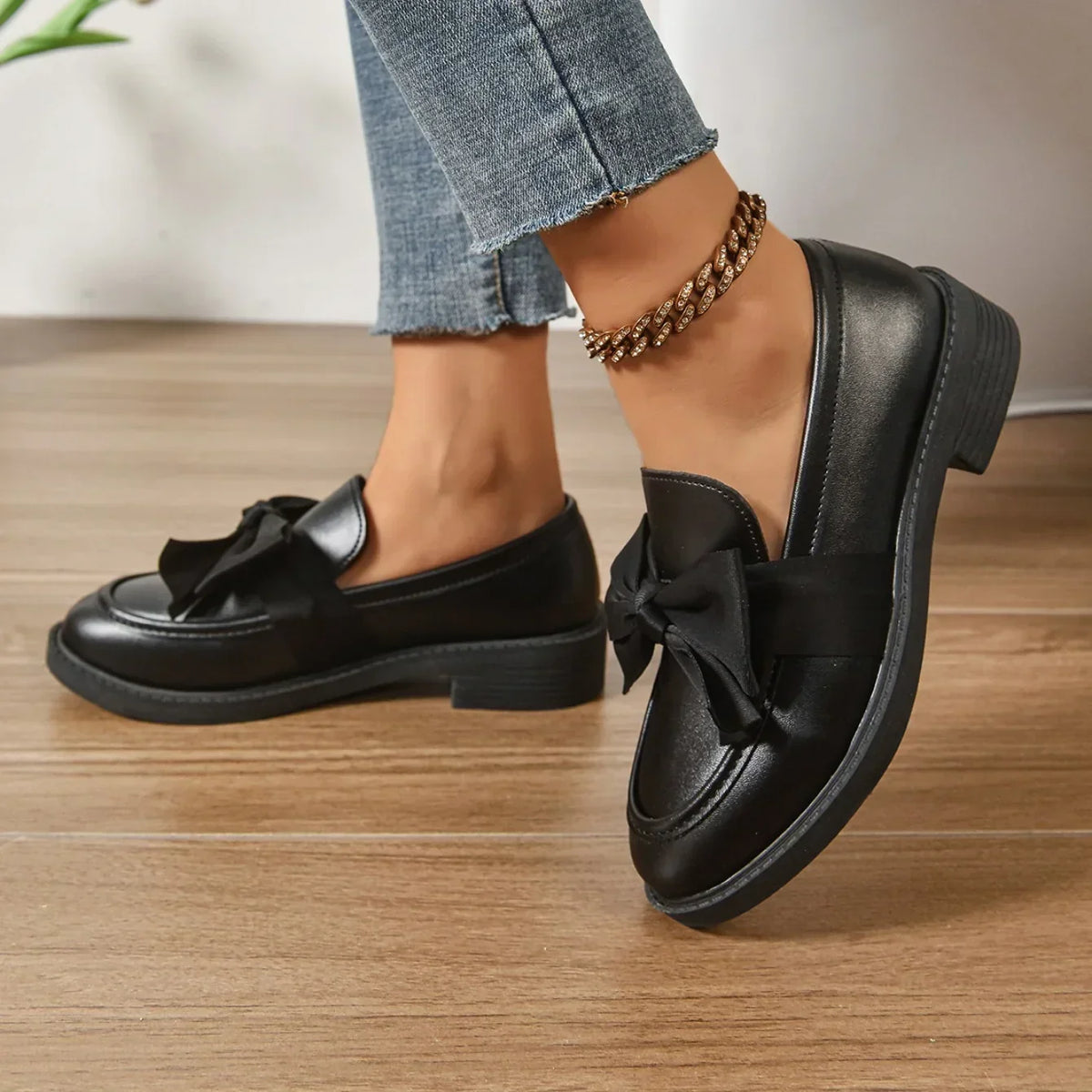 Louisa | Leather Loafers with Bow