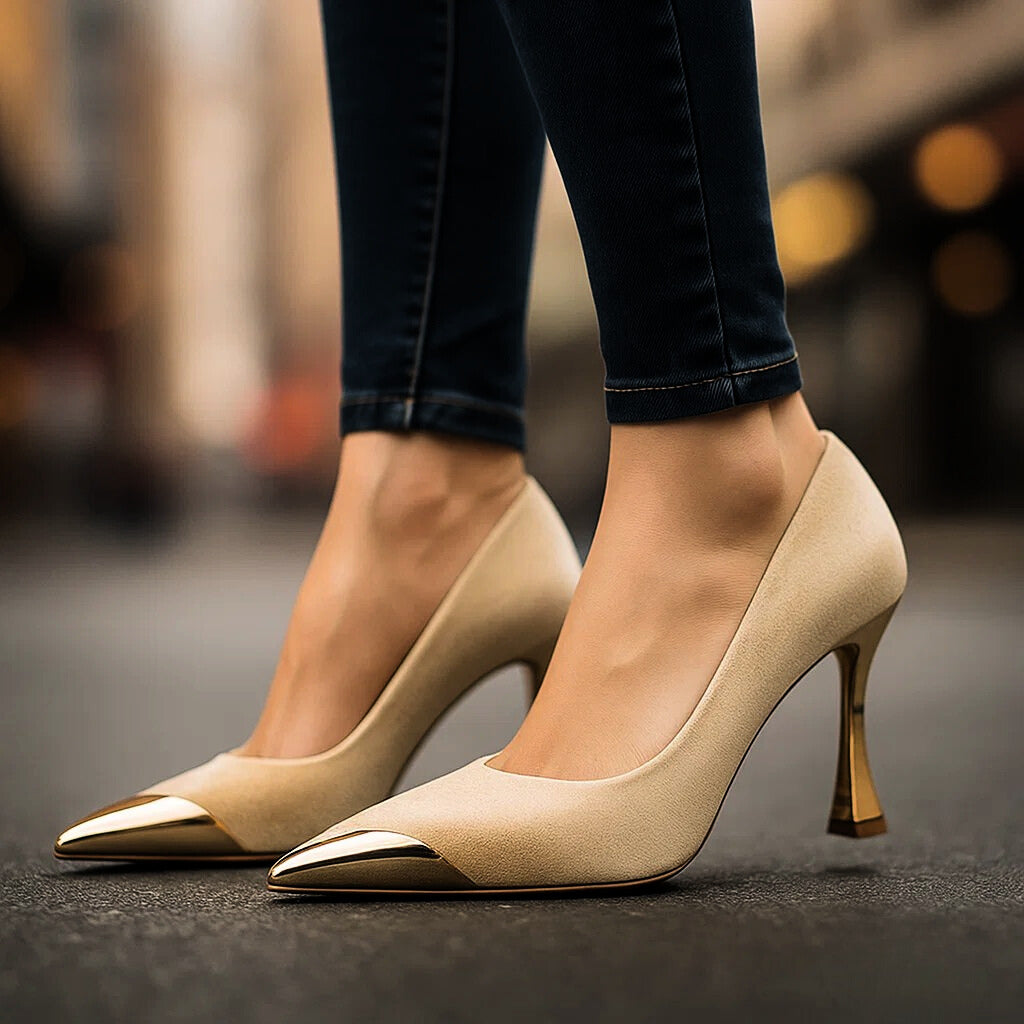 Aveline | Pumps with Gold-Tone Toe Cap